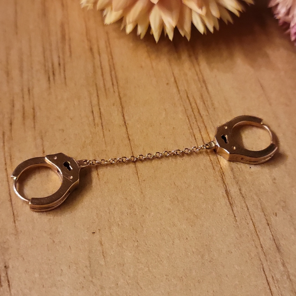 Maria Tash Handcuff Hoop Earring With Medium Chain - Picture 2 of 4